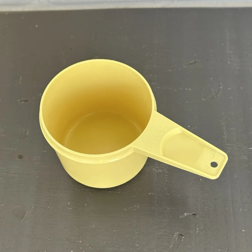 Vintage Tupperware Yellow Nesting Measuring Cups‎ 1, 3/4, 2/3, 1/3